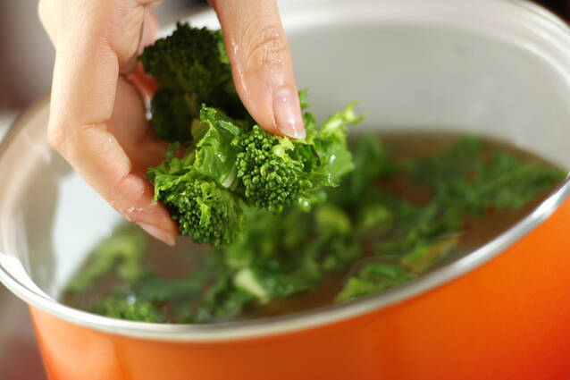 菜の花のお吸い物の作り方の手順3