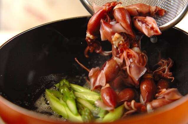 アスパラのバターしょうゆ炒めの作り方の手順4