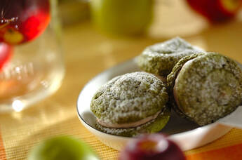 抹茶のダックワ―ズ