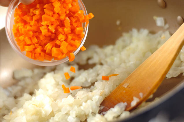 ドライカレーレタス包みの作り方の手順6