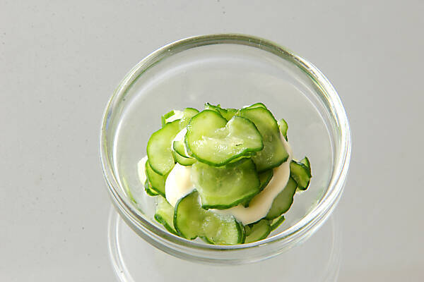 キュウリのサラダ