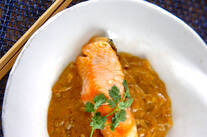 鮭のカレーソース