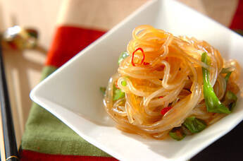 しらたきとシシトウのピリ辛炒め