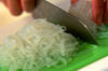しらたきとシシトウのピリ辛炒めの作り方の手順1