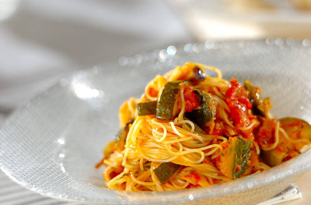 ズッキーニを使ったパスタレシピ15選 トマトやベーコン 和風も 2ページ目 Macaroni