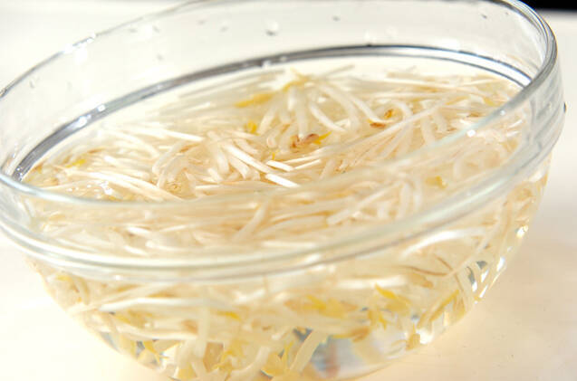 モヤシの甘酢和えの作り方の手順1