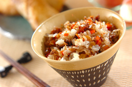 牛そぼろ混ぜご飯