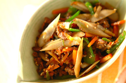 ひき肉入りゴボウきんぴら