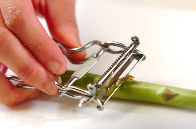 ベーコンのアスパラ巻きの作り方の手順1