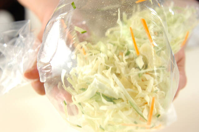 コールスローサラダの作り方の手順2
