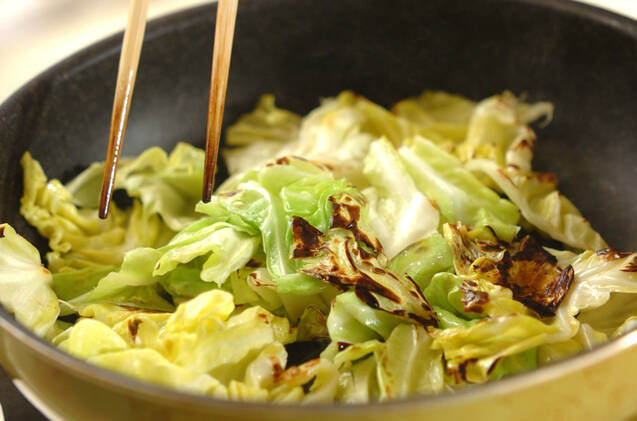 春キャベツの炒め焼きの作り方の手順3