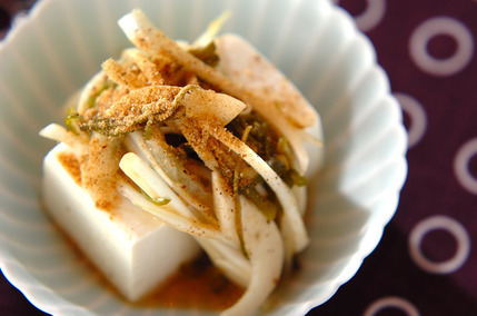 めかぶオニオンの冷奴