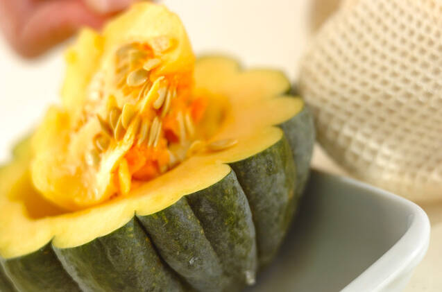 カボチャのまるごとスープの作り方の手順1