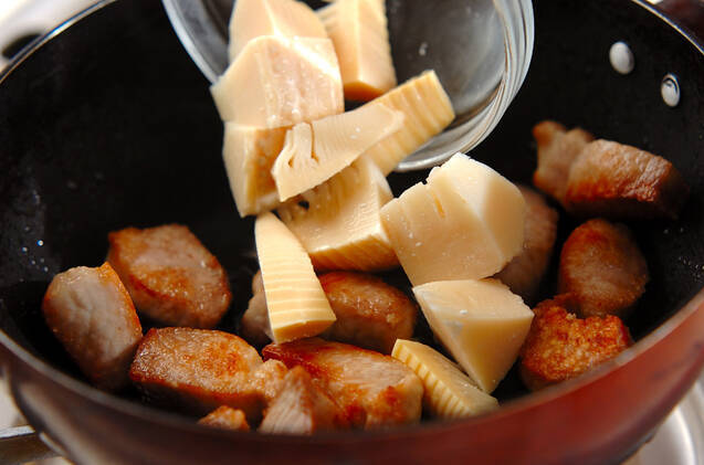 タケノコと豚肉の煮物の作り方の手順5
