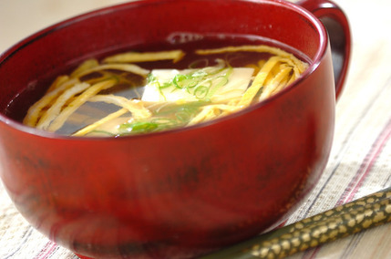 錦糸卵のお吸い物