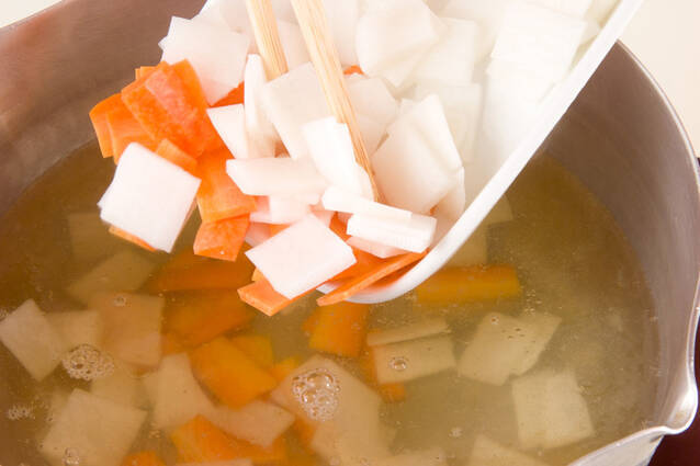 あっさり野菜の粕汁の作り方の手順5