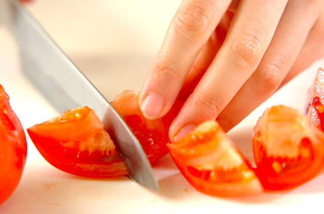 トマトのふんわり卵白スープの作り方の手順1