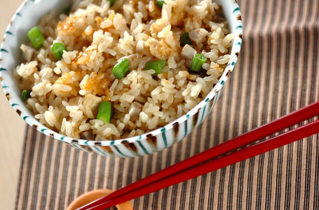 香り高い！ゴボウと油揚げの炊き込みご飯