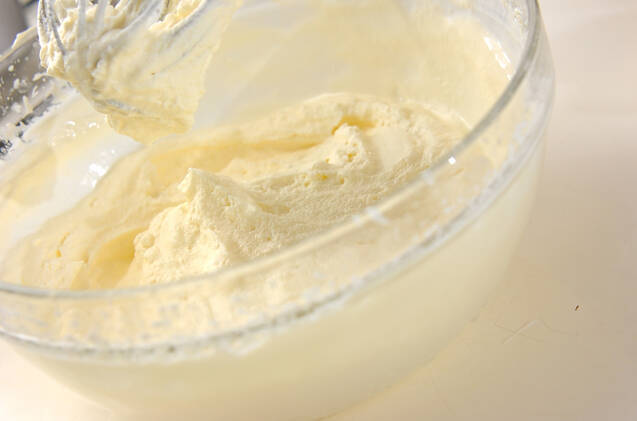 白いブッシュドノエルの作り方の手順15