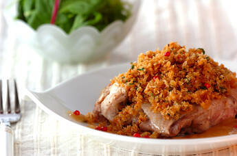 チキンのガーリックパン粉がけ