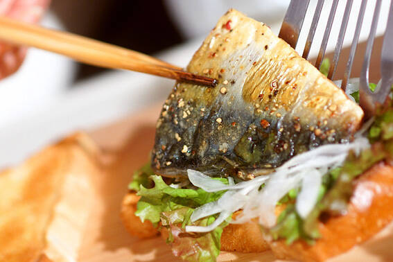 鯖サンドイッチの作り方の手順4