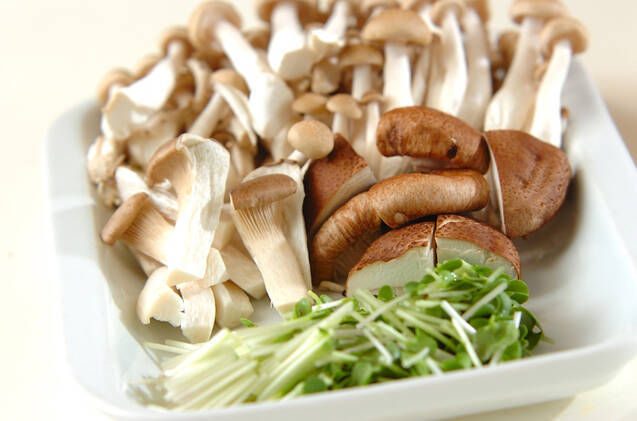 キノコのカレーおろしのせの作り方の手順1