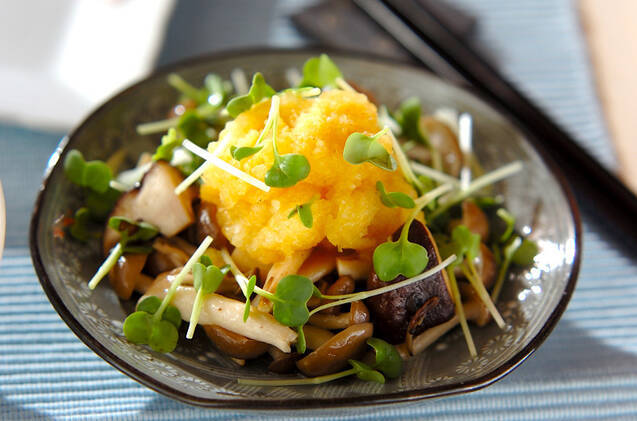 キノコのカレーおろしのせ