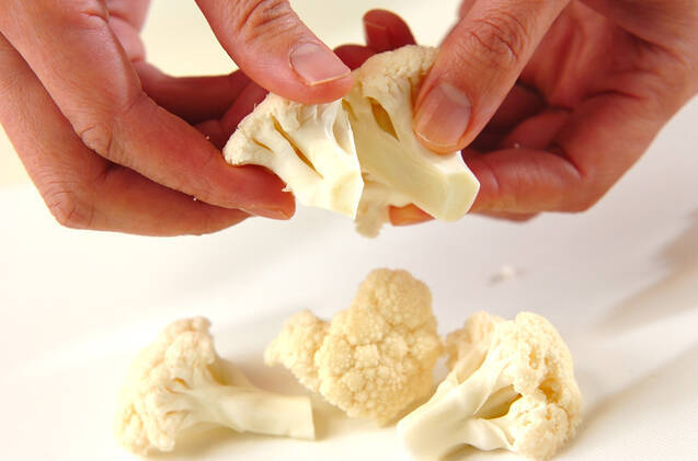 カリフラワーのスープ煮の作り方の手順1
