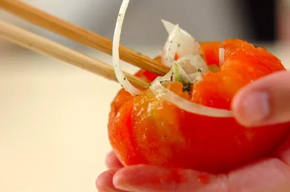 まるごとトマトのサラダの作り方1