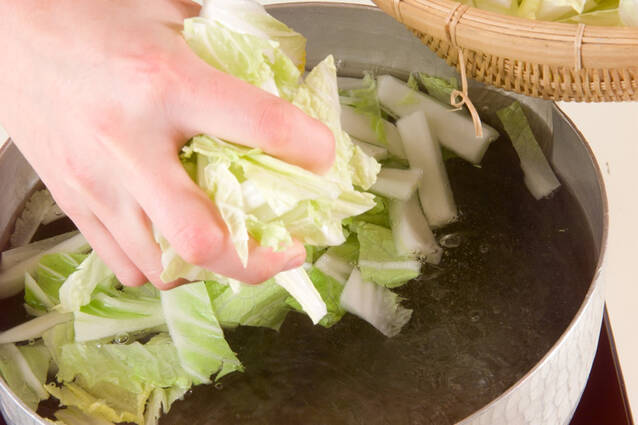 白菜の干し貝柱風味煮の作り方の手順1