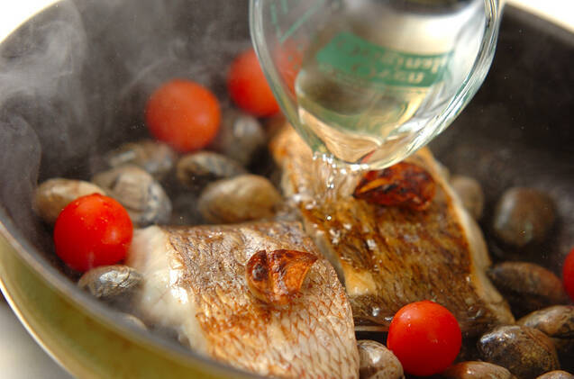 鯛のアクアパッツァの作り方の手順6