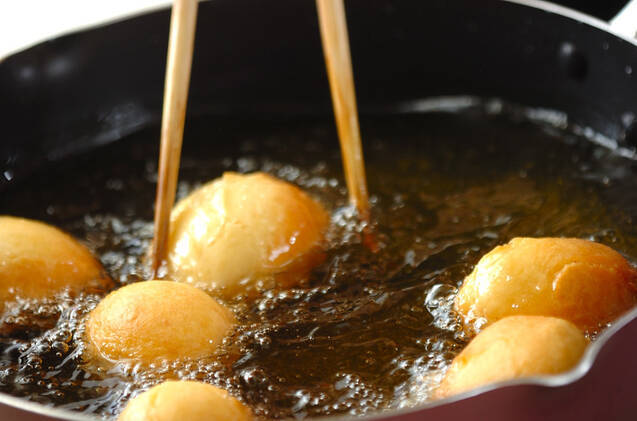 栗の揚げドーナツの作り方の手順3