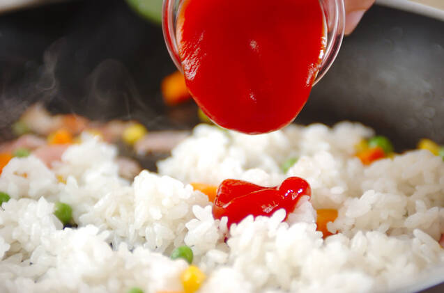 ケチャップライスの作り方の手順1