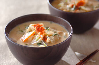 大根と油揚げの粕汁 【大根下部】