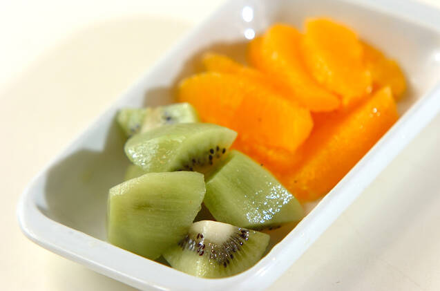 フルーツのリキュールがけの作り方の手順1