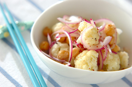 ヒヨコ豆とカリフラワーのサラダ