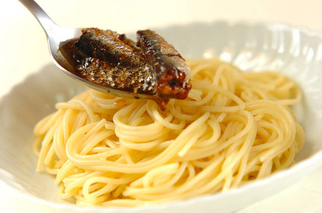 調味料２つ！オイルサーディンのバターしょうゆパスタの作り方の手順4