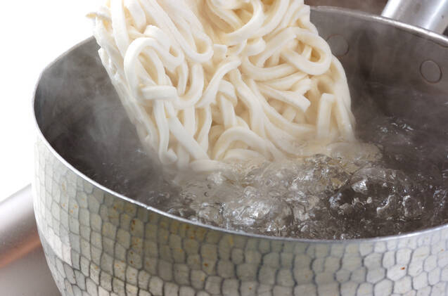 クリームコーンうどんの作り方の手順2
