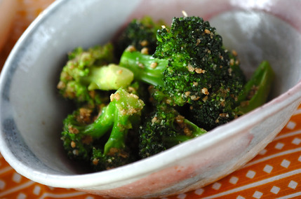 ブロッコリーのゴマ和え