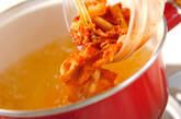 キムチと大豆のスープの作り方1