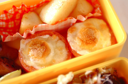 トマトカップ目玉焼き