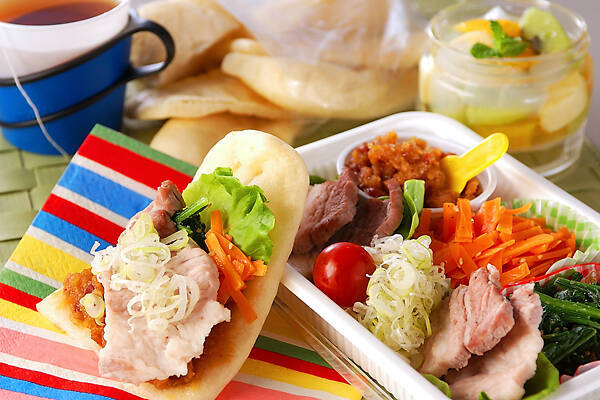 油みそペースト・パン