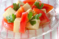 豆腐とトマトのサラダ