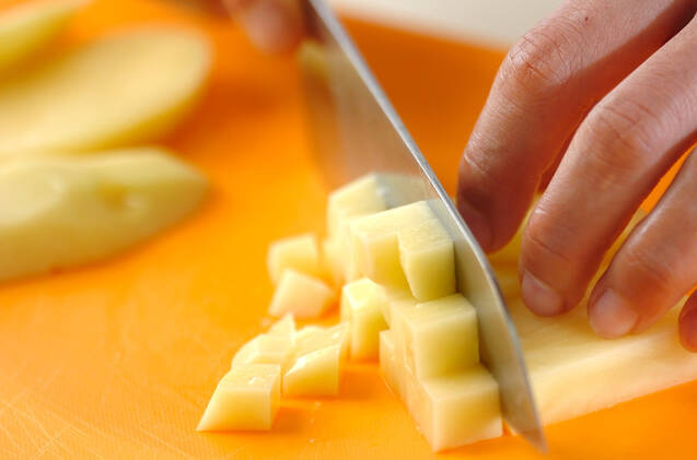 ジャガイモのミルクスープの作り方の手順1