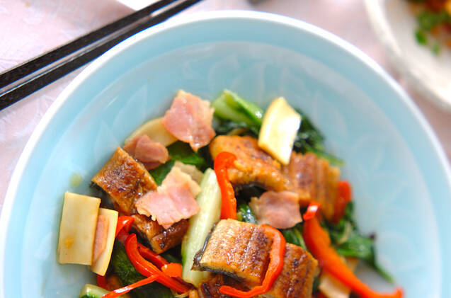 うまい菜とウナギの炒め物