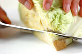 キャベツとエノキの酢の物の下準備1