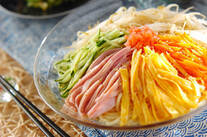 具だくさん冷麺