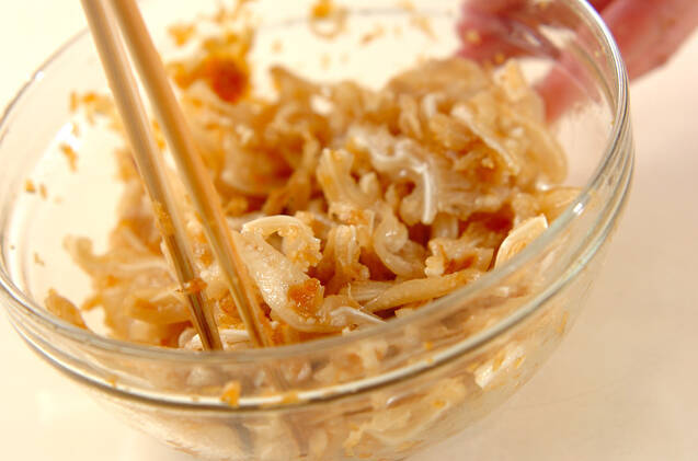 ミミガーのキムチ炒めの作り方の手順1