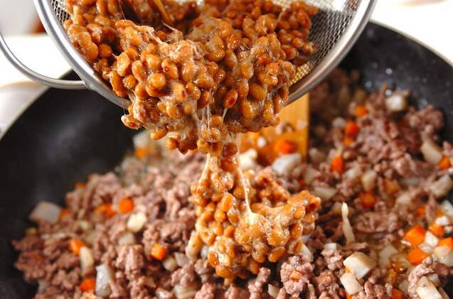 納豆チーズカレーオムレツの作り方の手順6