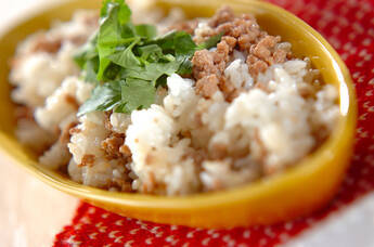 エスニックそぼろご飯